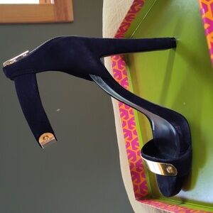 Tory Burch Sissy Soft Suede Black and Gold Women's Heels Zipper 9